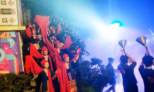 Sống động chợ tình Sa Pa 