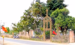 Người dân vây bắt đối tượng vác dao xông vào buổi lễ chém linh mục tử vong