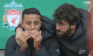 Liverpool nhận tin dữ trong ngày đăng quang Cúp Liên đoàn