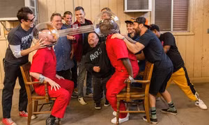 Phim hài "Jackass Forever" ăn khách vượt mặt bom tấn "Spider-Man"