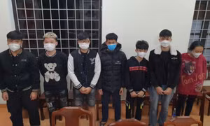 Ghen tuông, nam thanh niên rủ nhóm bạn đến đánh "tình địch" đa chấn thương