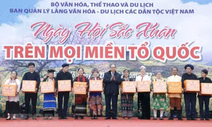 Chủ tịch nước dự Ngày hội 'Sắc Xuân trên mọi miền Tổ quốc'