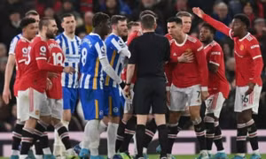 Man Utd nhận án phạt từ FA
