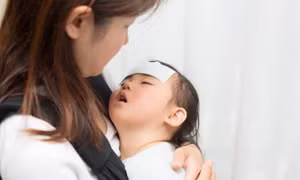 Chăm sóc trẻ F0 tại nhà: Những điều đơn giản không phải cha mẹ nào cũng biết