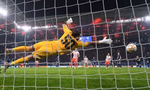PSG rơi chiến thắng ở phút chót