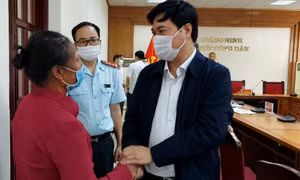 Chủ tịch UBND tỉnh đối thoại với công dân