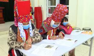 Những lớp học xóa mù chữ trong đêm