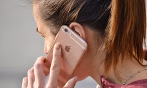 Mất hơn 300 triệu đồng sau khi nghe cú điện thoại mạo danh công an