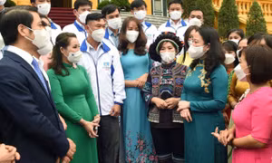 Phó chủ tịch nước: 'Cả xã hội luôn nâng niu, trân trọng nhà giáo'