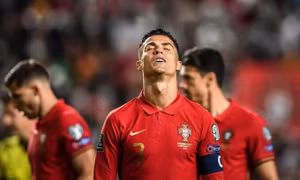 Bồ Đào Nha mất vé dự World Cup ở phút 90