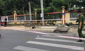 Đang đạp xe, nam bảo vệ ở Bình Dương bất ngờ ngã xuống đường tử vong