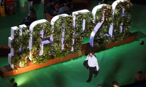 Hội nghị COP26 kéo dài thêm một ngày