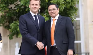 Thủ tướng Phạm Minh Chính hội kiến Tổng thống Pháp Emmanuel Macron