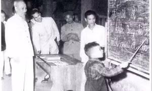 Tư tưởng Hồ Chí Minh về đạo đức nghề giáo
