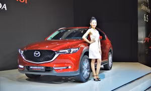 Nhiều mẫu ôtô nhập khẩu giảm giá cả trăm triệu đồng