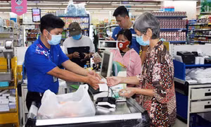 Nỗ lực kìm đà tăng giá hàng hóa