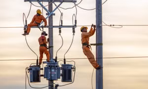 Giá điện tăng 4,5% lên hơn 2.000 đồng/kWh từ hôm nay
