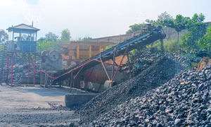 Thí điểm chế biến đất đá thải mỏ làm vật liệu gia cố, đắp nền