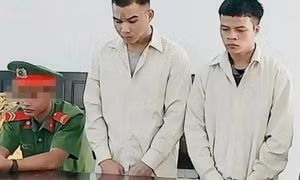 Bản án trừng phạt 2 thanh niên khống chế, hiếp dâm cô bé dưới 15 tuổi
