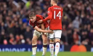 Man United xác nhận tình trạng của Eriksen và Hojlund