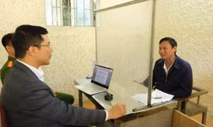Bắt 3 đối tượng lợi dụng báo chí bảo kê xe tải, bỏ túi hơn 1 tỉ đồng/tháng