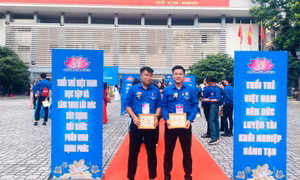 Thanh niên tiên tiến làm theo lời Bác