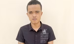 Nhân viên cây xăng “ôm” tiền bỏ trốn