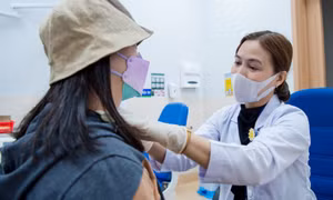 Cấp phép hành nghề cho bác sĩ ở Việt Nam thuộc nhóm 'đơn giản nhất' Đông Nam Á