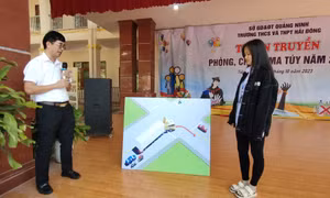 Ngoại khóa tuyên truyền cho học sinh về biển báo hiệu và kỹ năng lái xe an toàn