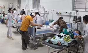 93 học sinh ngộ độc do ăn thịt kho nhiễm khuẩn