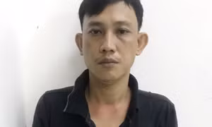 Con nghiện 3 tiền án rủ bạn đi “đá xế”