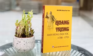 Xuất bản cuốn sách “Quang Trung - Anh hùng dân tộc (1788-1792)”