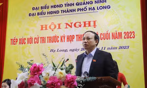 Đồng chí Bí thư Tỉnh ủy và các đại biểu HĐND tỉnh tiếp xúc cử tri trước Kỳ họp cuối năm 2023