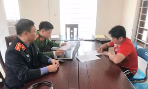 Lừa bạn cùng lớp tiền tỷ để "chạy chức cho lãnh đạo Trung ương"