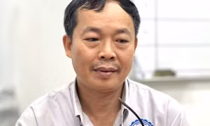 Bị tố bán bài báo khoa học, PGS Đinh Công Hướng thôi Hội đồng ngành Toán