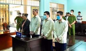 Chặt ngón tay chủ thầu công trình để đòi tiền thi công