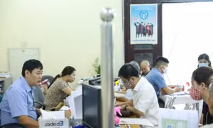 Nghỉ việc 1 năm chưa nhận được sổ BHXH, lao động có rút được BHXH 1 lần?