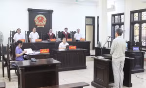 Nhận hối lộ 2,1 tỷ của Cty Việt Á, cựu phó giám đốc trung tâm xét nghiệm ở Phú Thọ lĩnh 8 năm tù