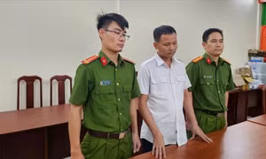 Đề nghị truy tố nhân viên bảo dưỡng máy bay tại sân bay Tân Sơn Nhất tiếp tay buôn lậu