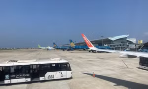 Hành khách hỏi nhau 'Súng ở đâu?', chuyến bay ở Đà Nẵng dừng khẩn cấp trong đêm