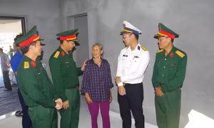 Ấm áp những ngôi nhà nghĩa tình đồng đội