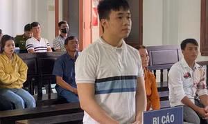 Can ngăn đánh nhau, hai mẹ con bị chém