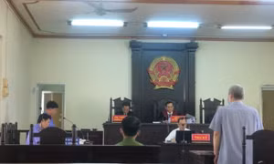 Cựu Phó Chánh án TAND tỉnh Bạc Liêu lĩnh án vì 'vòi' tiền, tình của bị cáo để xử án treo