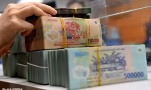 Chuyển tiền từ 500 triệu đồng trở lên phải báo cáo