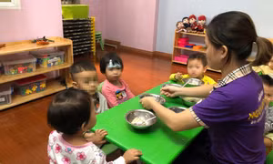 Quy định mới nhất về chức danh nghề nghiệp và xếp lương giáo viên mầm non