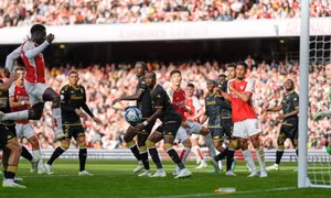 Arsenal chật vật ở cữ dượt cuối trước khi đấu Man City