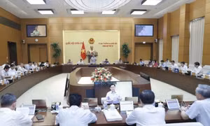 Chủ tịch Quốc hội khai mạc Phiên họp thứ 25 Ủy ban Thường vụ Quốc hội