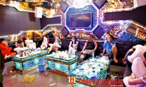 Hàng chục nhân viên và khách karaoke dương tính với ma túy