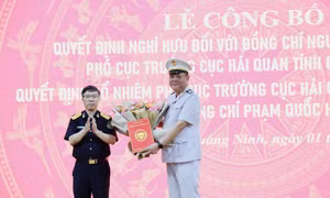 Trao quyết định bổ nhiệm Phó Cục trưởng Cục Hải quan Quảng Ninh