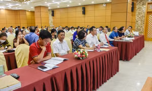 Tập huấn nghiệp vụ xây dựng, quản lý mô hình CLB Liên thế hệ tự giúp nhau